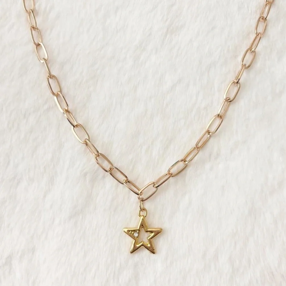 5/$15 🩷 MUST BUNDLE Gold Star Pendant Chain Necklace
